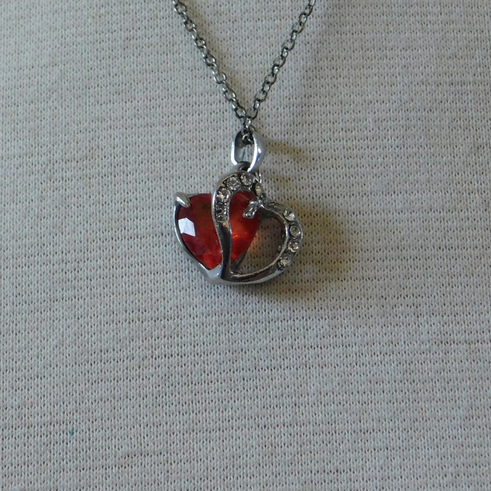 Chic Red and Silver Necklace - Picture 3 of 4